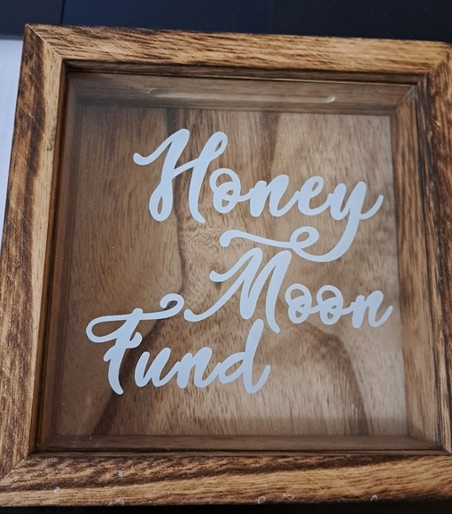 Honey Moon Fund For The Bride & Groom - Picture 1 of 5